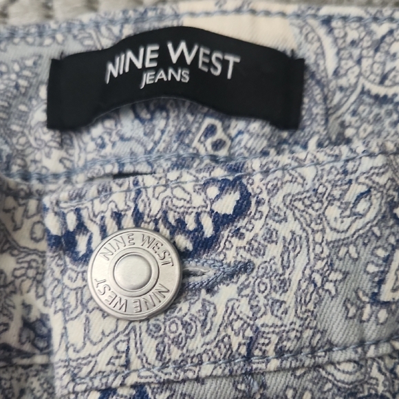 Nine West Blue and White Paisley Skinny Jeans - Picture 3 of 8